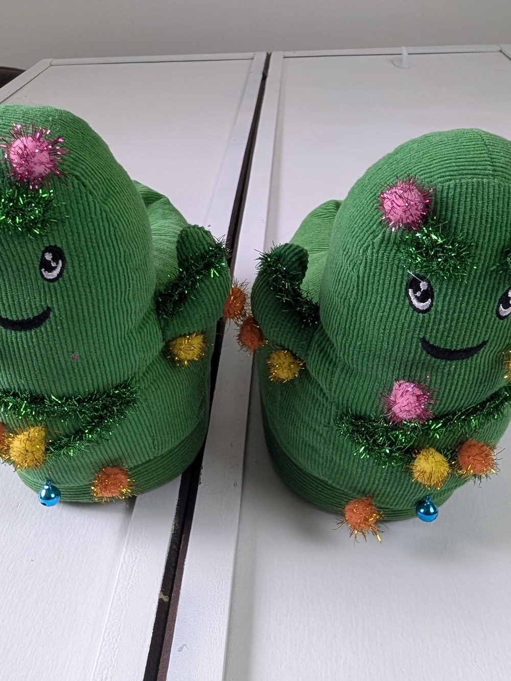 American Eagle Outfitters Green Plush Kids Mittens with Colorful Pom Poms